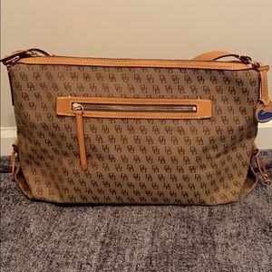 DOONEY & BOURKE Large Zipper Tote